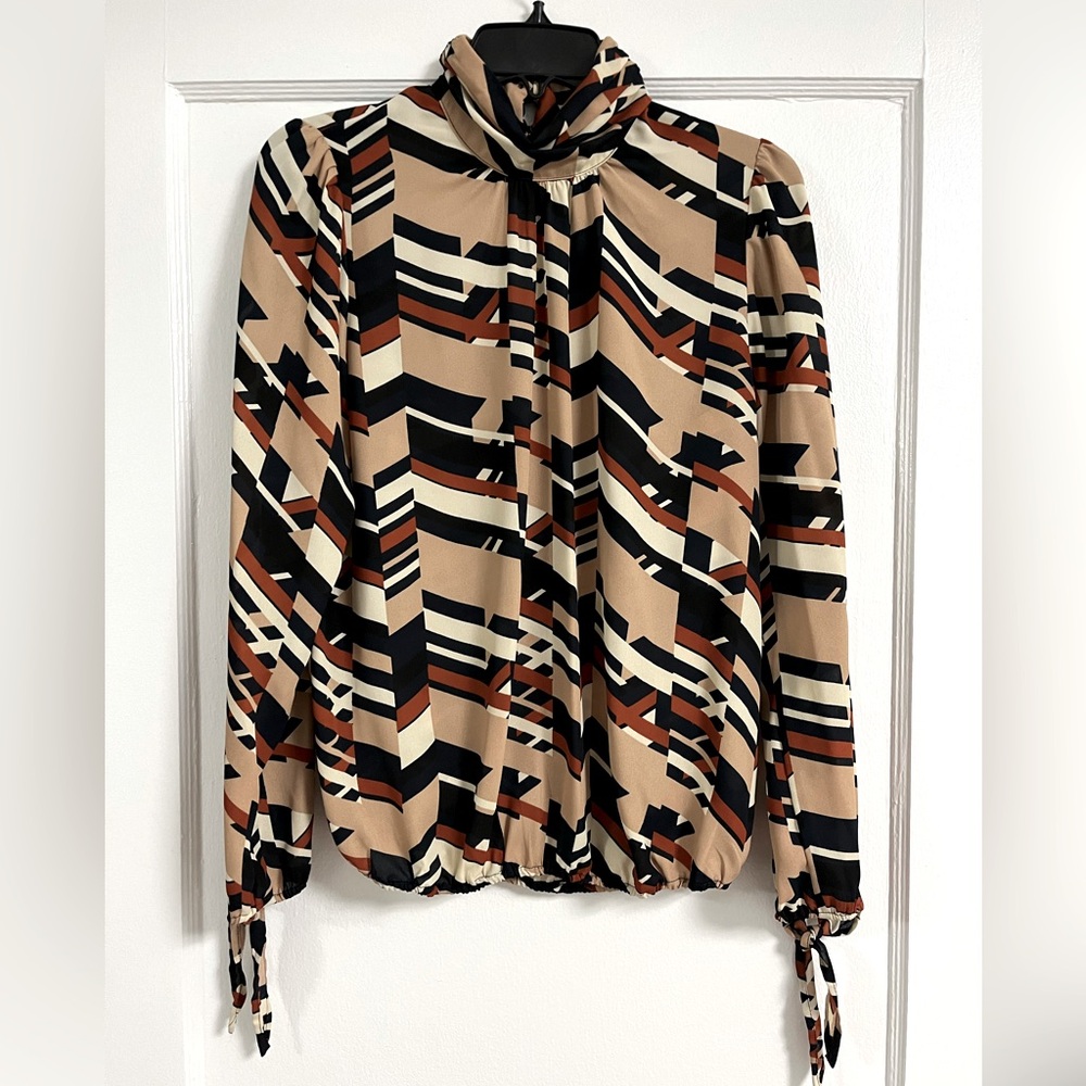 Veronica M blue beige geometric print high neck shirt - size Medium